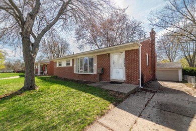 This spacious, classic Ypsilanti Township 3-bedroom, 2.5 bath - photo 26