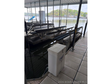 Furnished 2 Bedroom, 2 Bath Lakefront Condo With 12x32 Boat Slip - photo 33