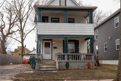 Welcome to a home where space, comfort, and everyday living come - photo 2