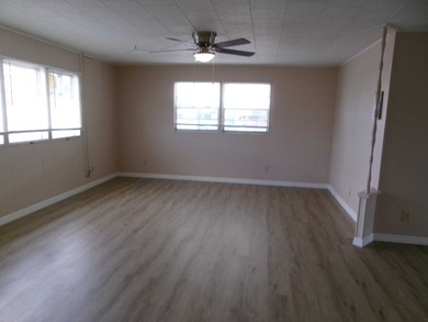 Nicely remodeled home with plenty of upgrades and beautifully - photo 3