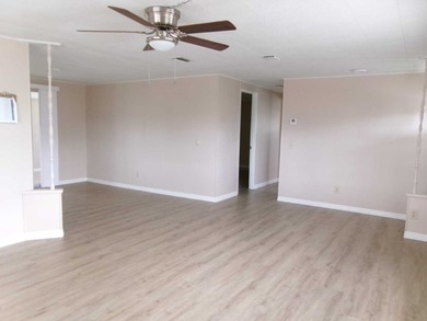 Nicely remodeled home with plenty of upgrades and beautifully - photo 4