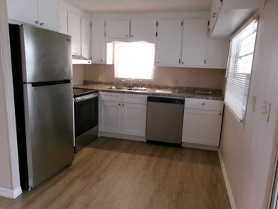 Nicely remodeled home with plenty of upgrades and beautifully - photo 6
