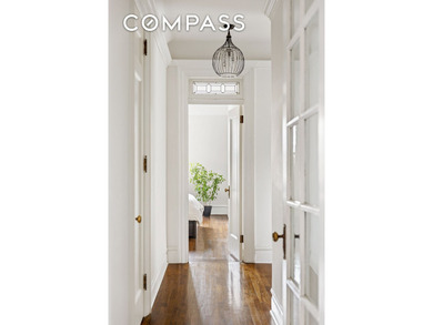 Welcome to this beautifully proportioned, light-filled residence - photo 15