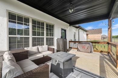 Experience elevated golf course living in this beautiful 3 - photo 32