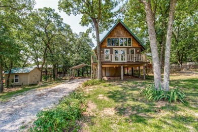 Lake Texoma Home For Sale in Gordonville Texas