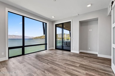 Welcome to Seasons at Sandpoint's newest addition: Building 8 - photo 12