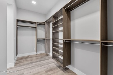 Welcome to Seasons at Sandpoint's newest addition: Building 8 - photo 23