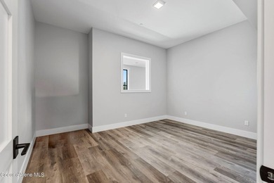 Welcome to Seasons at Sandpoint's newest addition: Building 8 - photo 25