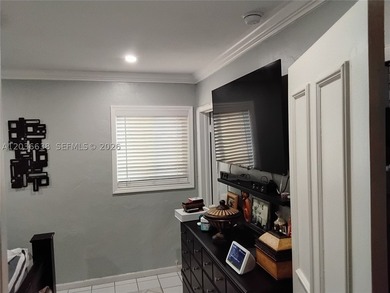 Beautiful home in Plantation (Country Club Estates), directly - photo 29
