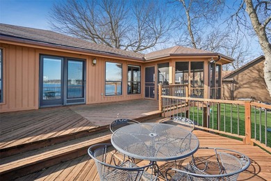 Welcome to Paradise on Sun Valley Lake in southern Iowa. This - photo 31