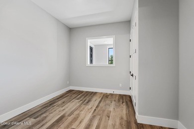 Welcome to Seasons at Sandpoint's newest addition: Building 8 - photo 32