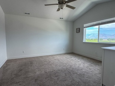 **MOTIVATED SELLERS** Home is VACANT - Easy to Show. This - photo 15