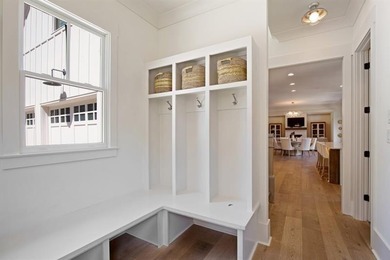 A Rare Estate Offering Luxury Living, Privacy & Timeless - photo 20