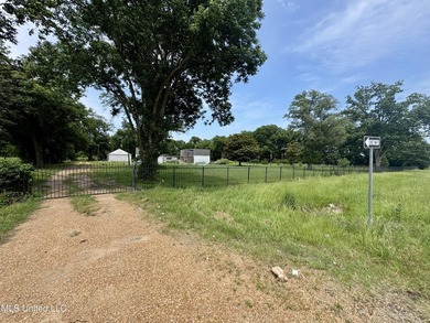Welcome to your dream property at 197 Hwy 8, Cleveland, MS! This - photo 23