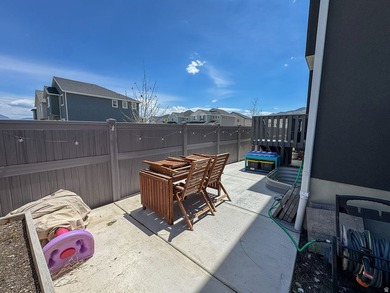 **MOTIVATED SELLERS** Home is VACANT - Easy to Show. This - photo 32