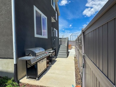 **MOTIVATED SELLERS** Home is VACANT - Easy to Show. This - photo 33