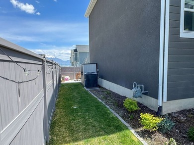 **MOTIVATED SELLERS** Home is VACANT - Easy to Show. This - photo 34