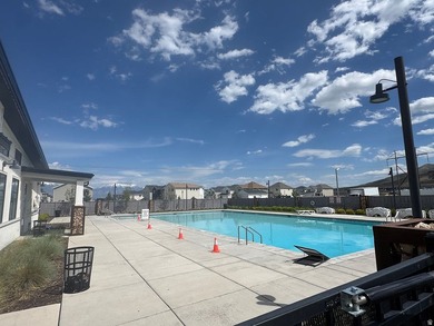 **MOTIVATED SELLERS** Home is VACANT - Easy to Show. This - photo 36