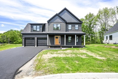 Welcome to this beautifully built new home located in a serene - photo 2