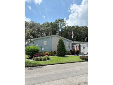 Lake Home For Sale in Auburndale, Florida