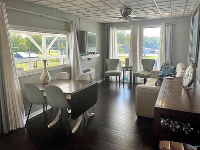 Experience Lake Life on the unique Alabama Belle! This 3rd floor - photo 12