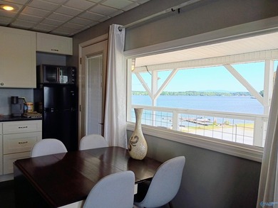Experience Lake Life on the unique Alabama Belle! This 3rd floor - photo 13