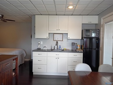 Experience Lake Life on the unique Alabama Belle! This 3rd floor - photo 16