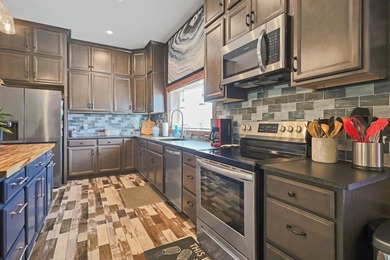 Experience the best of lake living in this expansive 2,430 Sqr - photo 41