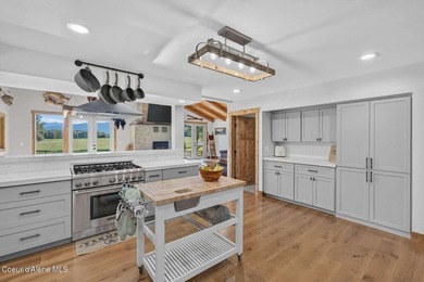 Enjoy breathtaking views of Schweitzer Mountain and the Selkirk - photo 8