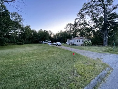 Location, location, location! This two bedroom, one bathroom - photo 3