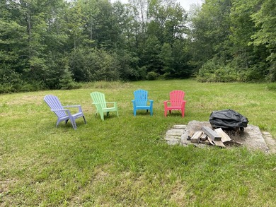 Location, location, location! This two bedroom, one bathroom - photo 7