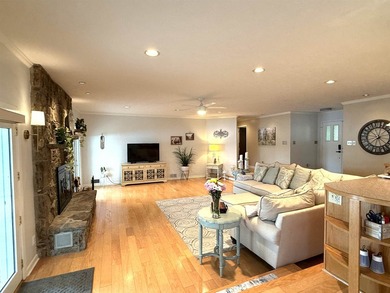 This one level well maintained and furnished Lake Omaha home is - photo 11
