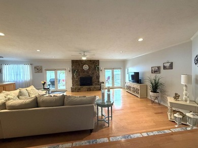 This one level well maintained and furnished Lake Omaha home is - photo 12