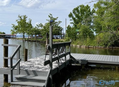 Your lake oasis awaits! No lot rent! No HOA fees! This 0.41 acre - photo 14