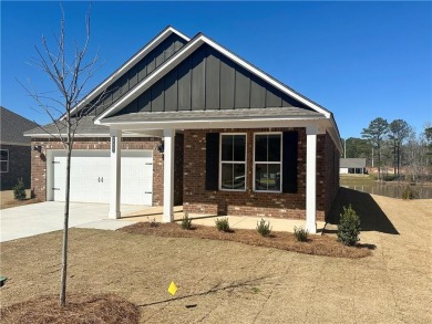 Farmville Lakes Home For Sale in Auburn Alabama