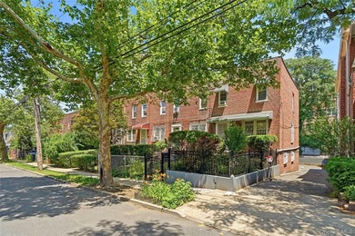 Welcome Home! Come to this beautiful tree-lined neighborhood - photo 22