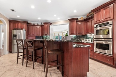 Welcome to refined living in this exceptional private estate - photo 19
