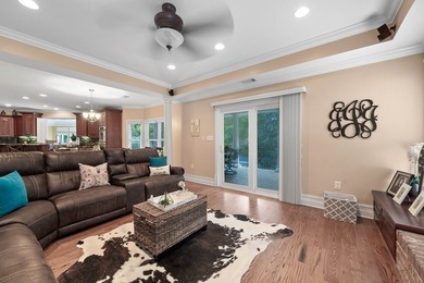Welcome to refined living in this exceptional private estate - photo 28
