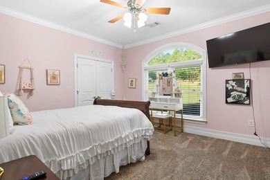 Welcome to refined living in this exceptional private estate - photo 32