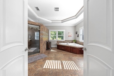 Welcome to refined living in this exceptional private estate - photo 36