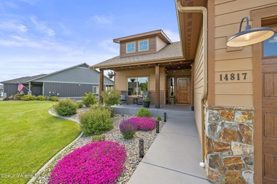 The waterfront entertainer's dream home! This entertainment gem - photo 8