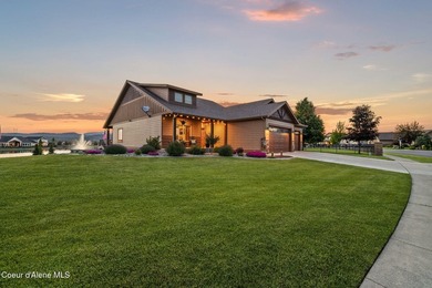 The waterfront entertainer's dream home! This entertainment gem - photo 10