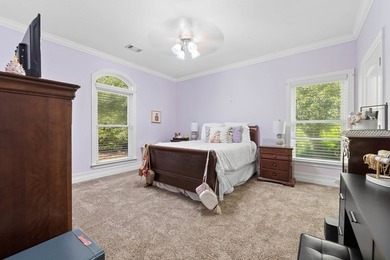 Welcome to refined living in this exceptional private estate - photo 41