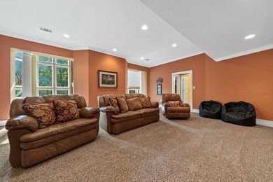 Welcome to refined living in this exceptional private estate - photo 49