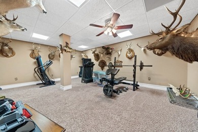 Welcome to refined living in this exceptional private estate - photo 50