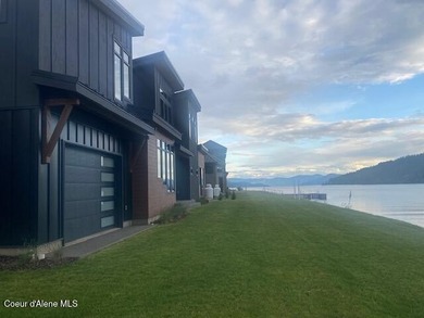 Two amazing new waterfront homes sitting side by side on 380 - photo 2