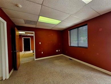 Exceptional opportunity to acquire a 10,000 SF professional - photo 27