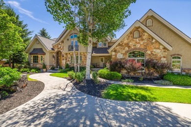 A rare mountain masterpiece where luxury living meets - photo 5