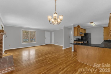 Outstanding location in North Asheville near lovely Beaver Lake - photo 3