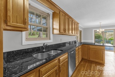 Outstanding location in North Asheville near lovely Beaver Lake - photo 7